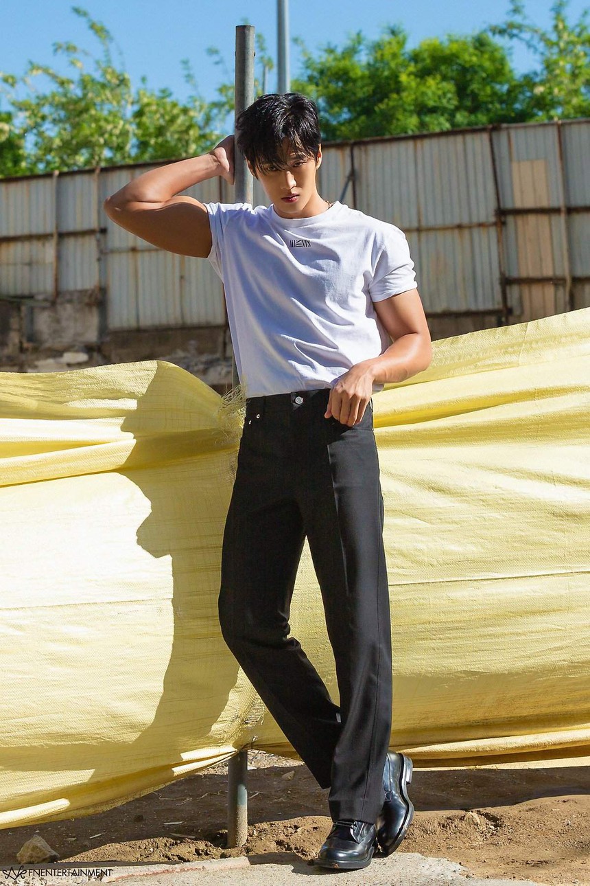 Ahn Bo Hyun - mỹ nam đang hẹn hò Jisoo Blackpink tài hoa cỡ nào? - Ảnh 2. Ahn Bo Hyun - mỹ nam đang hẹn hò Jisoo Blackpink tài hoa cỡ nào? - Ảnh 2.