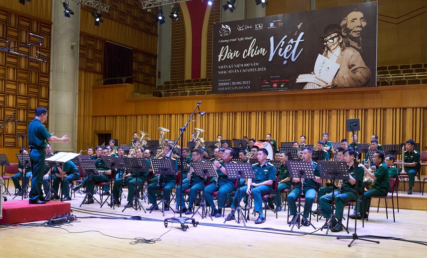 Hàng trăm nghệ sĩ biểu diễn kỷ niệm 100 năm ngày sinh Văn Cao - Ảnh 4.