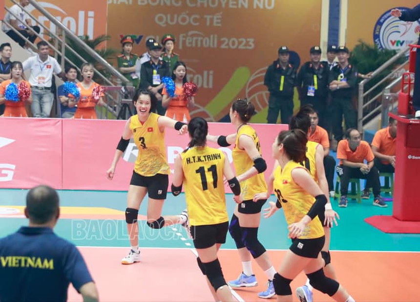 Link xem trực tiếp bóng chuyền Việt Nam vs Uzbekistan (18h00 hôm nay) - Ảnh 3.