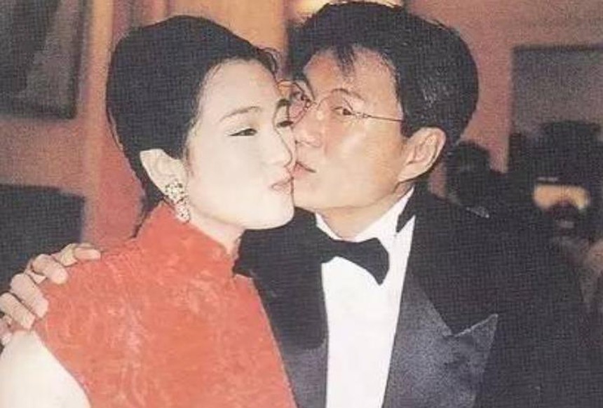 Chuyện tình 'ồn ào' của Củng Lợi với Trương Nghệ Mưu và những mối quan hệ không phải ai cũng biết - Ảnh 4. Chuyện tình 'ồn ào' của Củng Lợi với Trương Nghệ Mưu và những mối quan hệ không phải ai cũng biết - Ảnh 4.