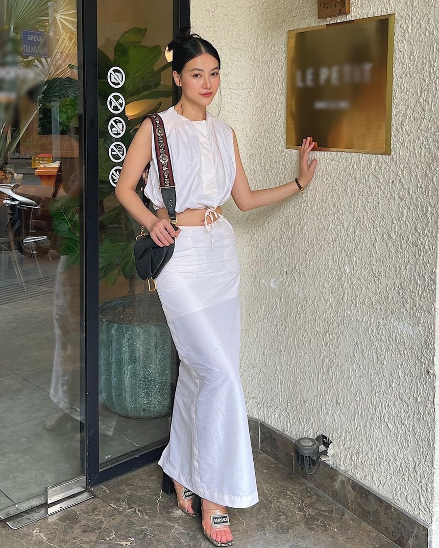 Học mỹ nhân Việt diện chân váy dài tôn dáng tuyệt đối - Ảnh 11.