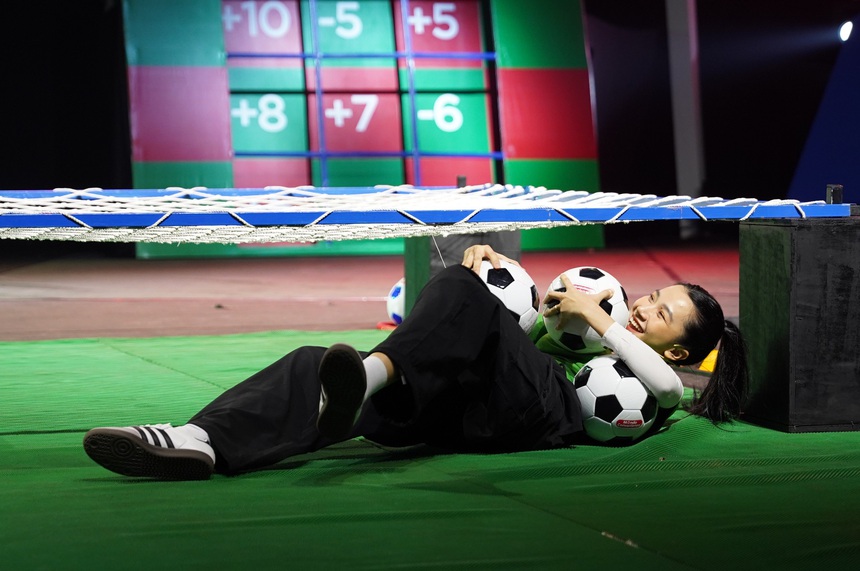 Quang Huy, Thảo Uyên dẫn dắt 'Biệt Đội F5' - Ảnh 6. Quang Huy, Thảo Uyên dẫn dắt 'Biệt Đội F5' - Ảnh 6.