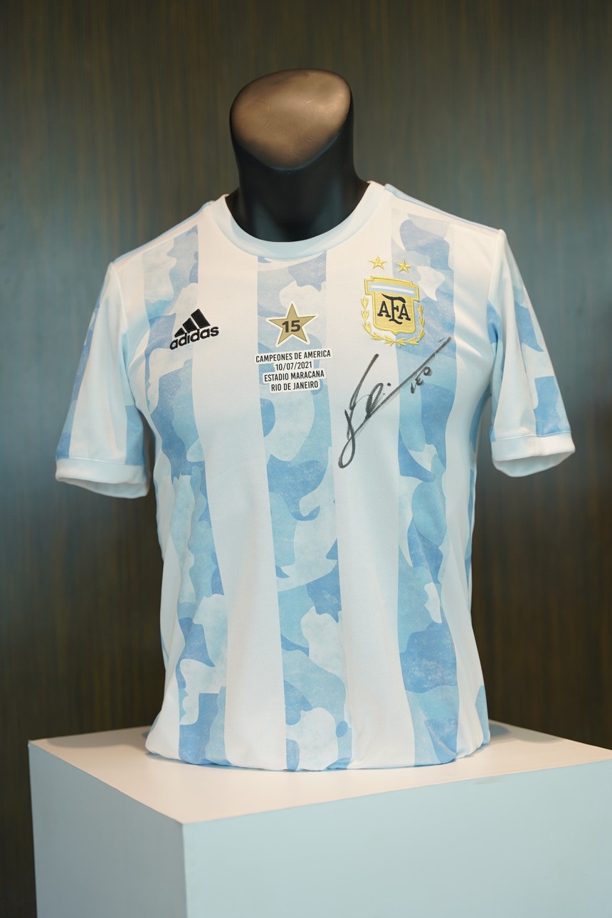 Được Messi 'tiếp lửa', Jack ra mắt MV kể về đam mê chơi bóng - Ảnh 4. Được Messi 'tiếp lửa', Jack ra mắt MV kể về đam mê chơi bóng - Ảnh 4.