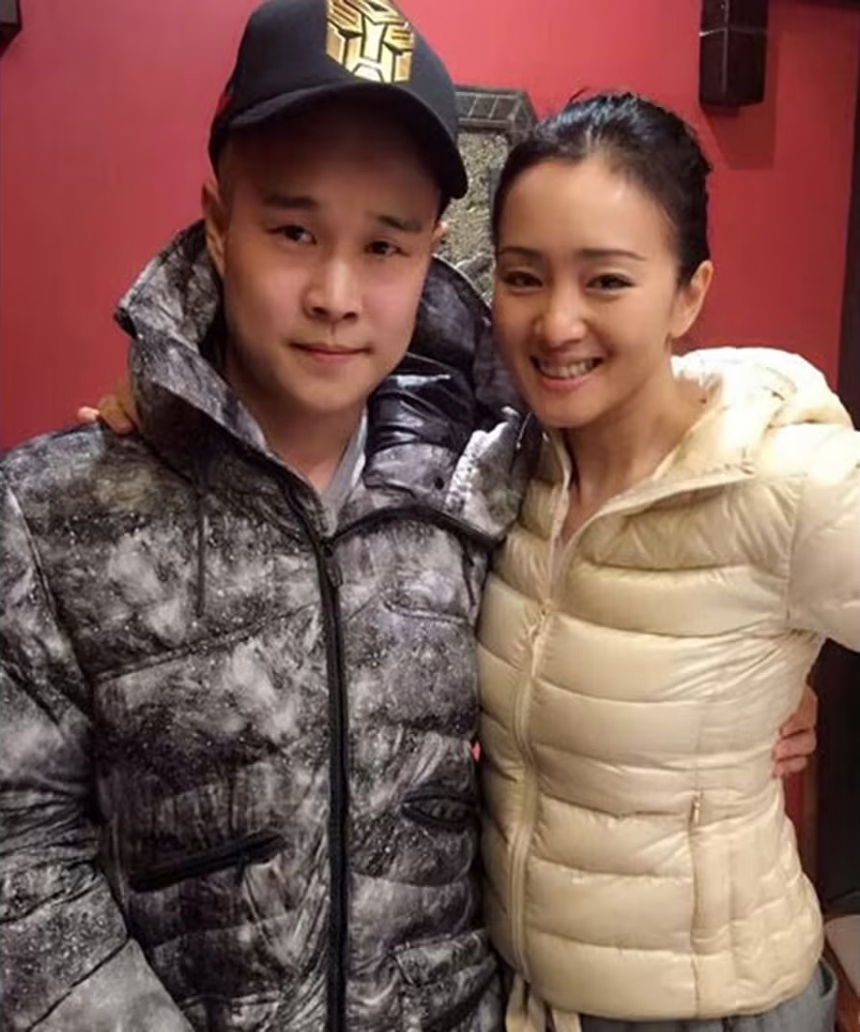 Thực hư chuyện Củng Lợi có con trai bị khiếm thính - Ảnh 1.