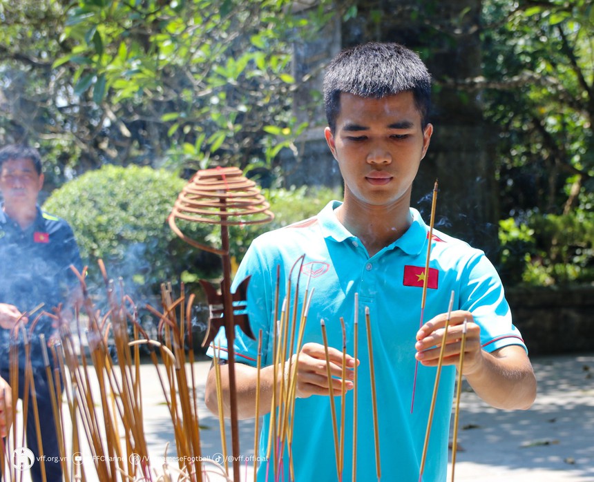 Bóng đá Việt Nam 31/8: Tuyển nữ Việt Nam bất ngờ với tình cảm của CĐV Hải Phòng - Ảnh 3.