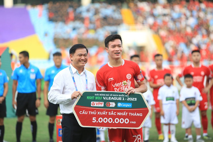Vua phá lưới nội không có tên ở đội hình tiêu biểu V-League 2023 - Ảnh 2. Vua phá lưới nội không có tên ở đội hình tiêu biểu V-League 2023 - Ảnh 2.