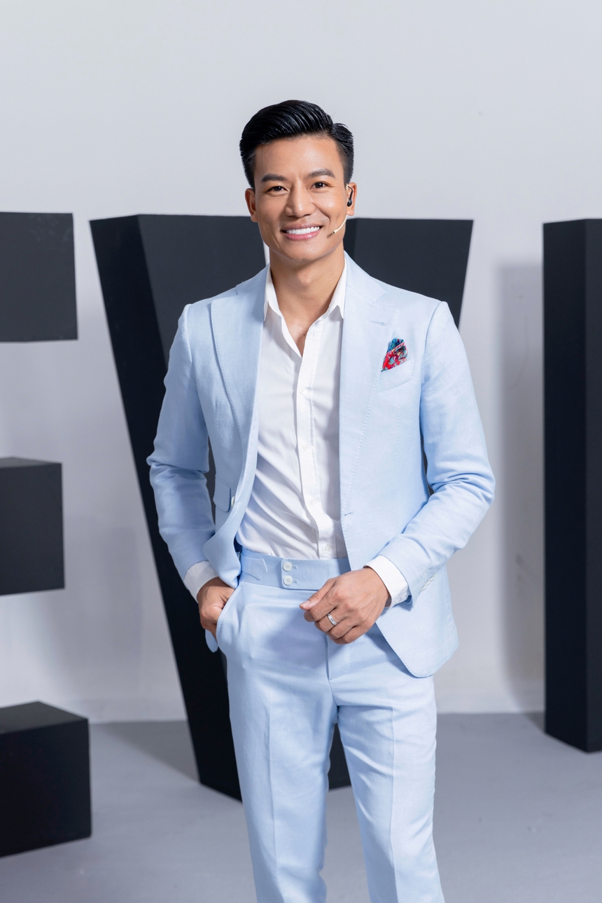 Hiếu Nguyễn: 'Làm host áp lực hơn đóng phim rất nhiều' - Ảnh 2.