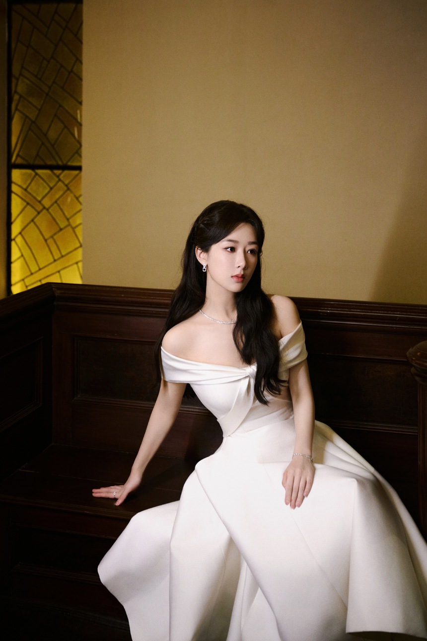 'Trường tương tư' bạo, danh tiếng Dương Tử bỏ xa Địch Lệ Nhiệt Ba - Ảnh 3.