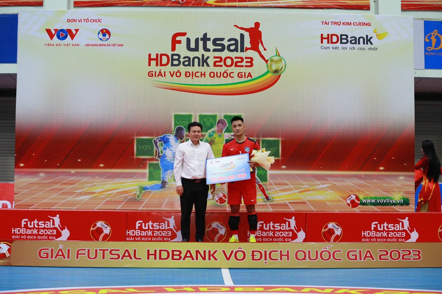 "Người hùng" World Cup toả sáng, Thái Sơn Nam vỡ oà trở lại vị thế số 1 futsal Việt Nam - Ảnh 8.