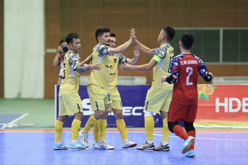 "Người hùng" World Cup toả sáng, Thái Sơn Nam vỡ oà trở lại vị thế số 1 futsal Việt Nam - Ảnh 5.