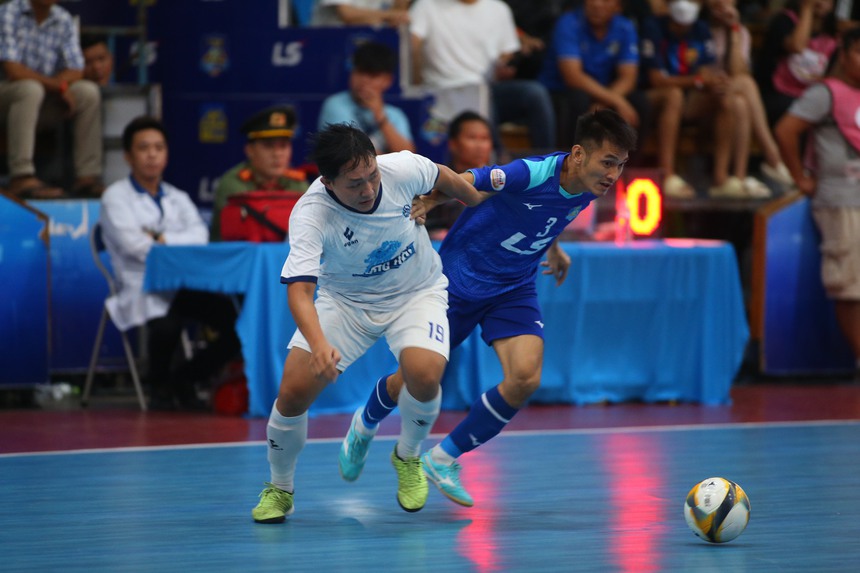 "Người hùng" World Cup toả sáng, Thái Sơn Nam vỡ oà trở lại vị thế số 1 futsal Việt Nam - Ảnh 1.