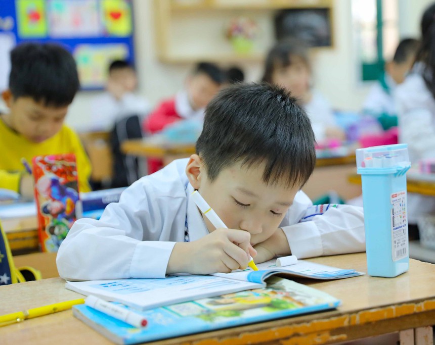 Hơn 52.000 học sinh lớp 1 xếp loại 'chưa hoàn thành':* Bài 2: Không tạo áp lực cho trẻ trước khi vào lớp 1 - Ảnh 1.