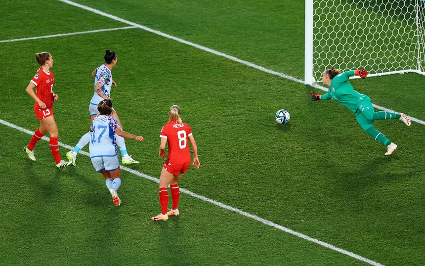 ĐT nữ Tây Ban Nha bừng tỉnh sau thất bại trước Nhật Bản, giành vé đầu tiên vào tứ kết - Ảnh 2.