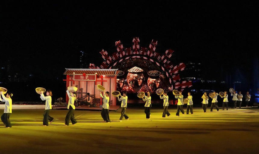 Lễ hội sông nước TP.HCM lần 1: Đưa văn hóa đến thật gần du khách và người dân - Ảnh 1.