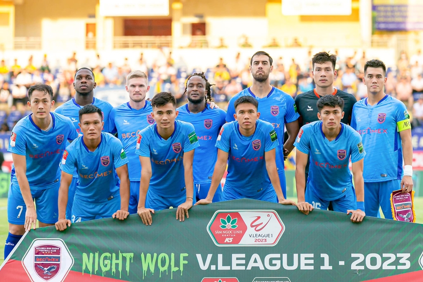 Tiến Linh tự cứu mình, HLV Huỳnh Đức thoát hiểm cùng B.Bình Dương - Ảnh 2.