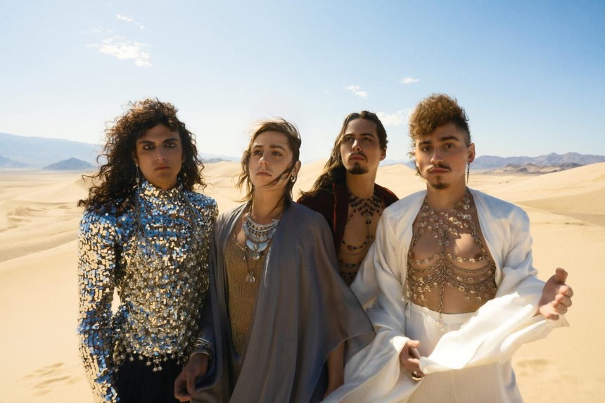 Album 'Starcatcher' của Greta Van Fleet: Hướng đi mới hay chỉ là sản phẩm phái sinh? - Ảnh 3. Album 'Starcatcher' của Greta Van Fleet: Hướng đi mới hay chỉ là sản phẩm phái sinh? - Ảnh 3.