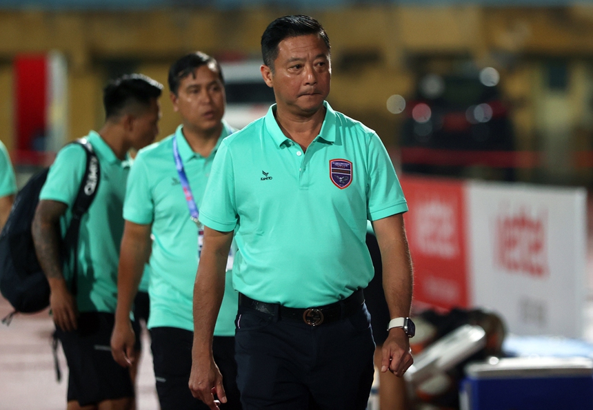 Đua trụ hạng V-League 2023: HLV Lê Huỳnh Đức nhắc bài học Nam Định cho cầu thủ B.Bình Dương - Ảnh 1. Đua trụ hạng V-League 2023: HLV Lê Huỳnh Đức nhắc bài học Nam Định cho cầu thủ B.Bình Dương - Ảnh 1.