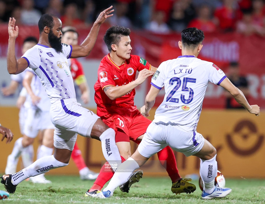 Quang Hải, Filip Nguyễn nâng Cúp sớm với Công An Hà Nội, tái hiện kịch bản HAGL của 20 năm trước - Ảnh 1.