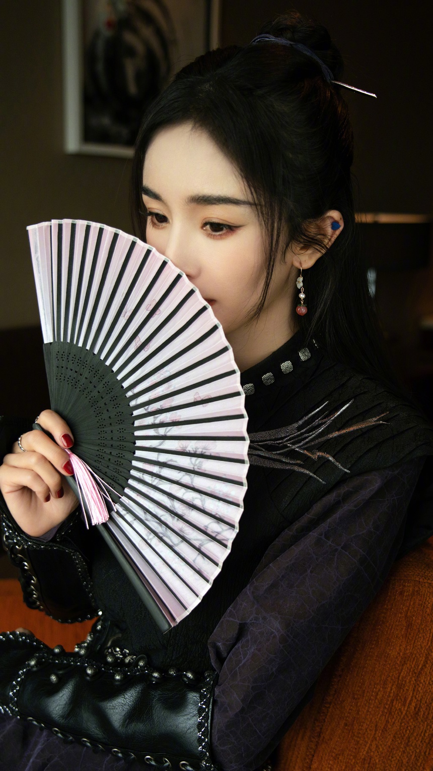 Rộ tin Dương Mịch mạnh tay chi tiền tỷ để giành quyền nuôi con - Ảnh 1.