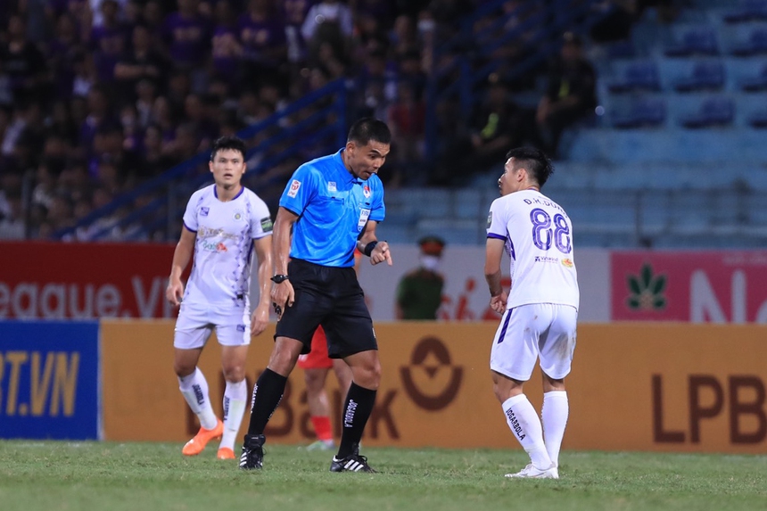 Bóng đá Việt Nam 8/8: HLV Hoàng Anh Tuấn thấy áp lực với HLV Troussier - Ảnh 5. Bóng đá Việt Nam 8/8: HLV Hoàng Anh Tuấn thấy áp lực với HLV Troussier - Ảnh 5.