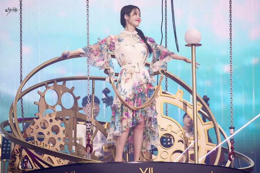 Màn diễn solo của IU sẽ được chuyển thể thành phim điện ảnh phát hành ở Hàn Quốc? - Ảnh 3.