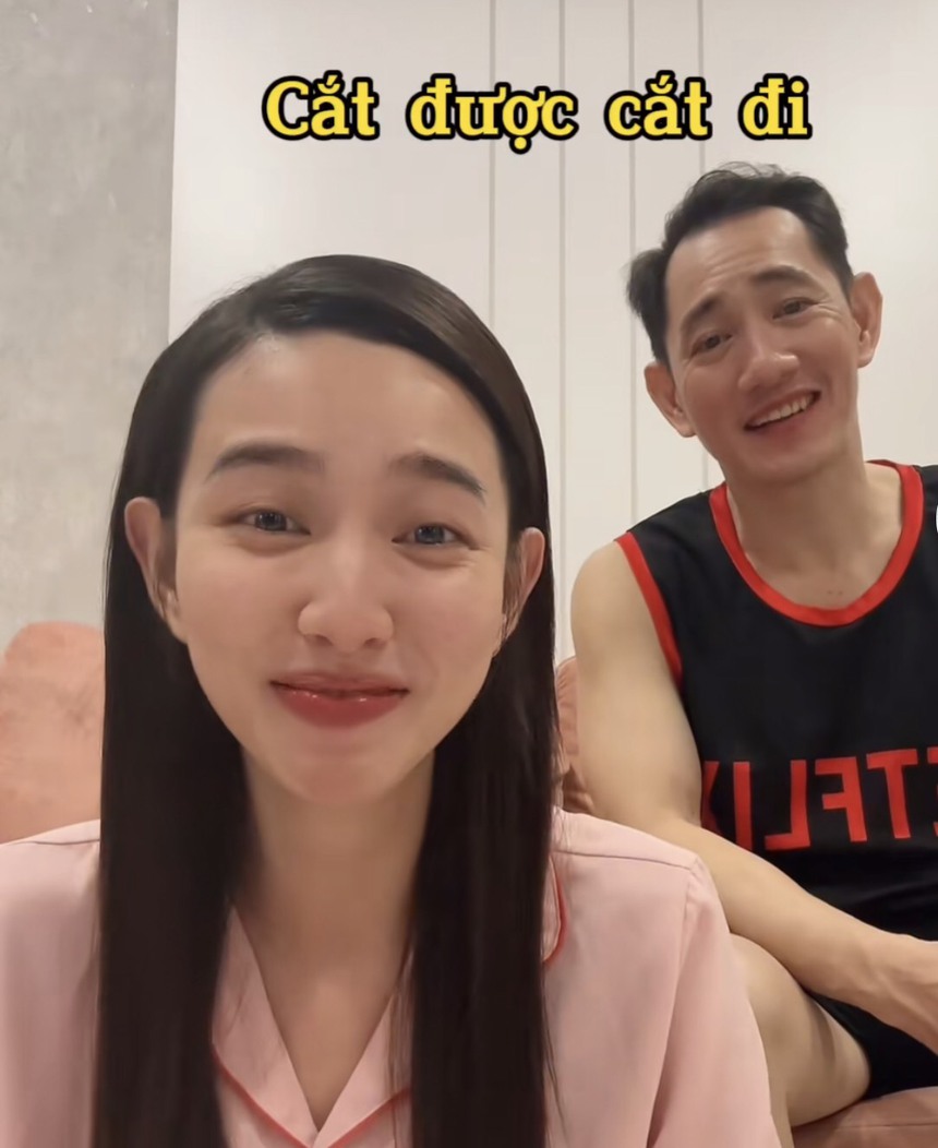 Thùy Tiên khoe dậy 5h sáng dọn nhà, bị bố 'bóc' ngay trên livestream - Ảnh 3.