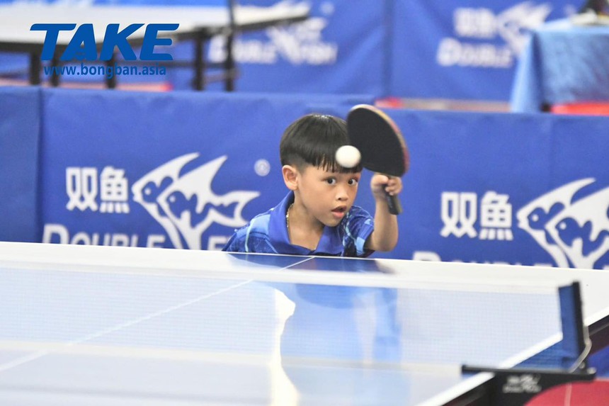 CĐM ngỡ ngàng với thần thái của VĐV nhí đặc biệt tại Giải Bóng bàn trẻ Thiếu niên Nhi đồng Quốc gia 2023 - Ảnh 2.