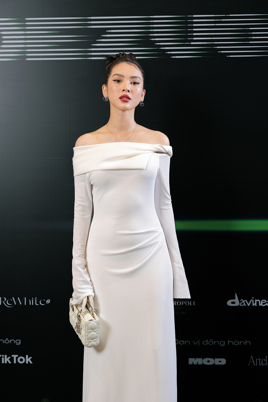 Thùy Tiên, Thảo Nhi Lê, Quỳnh Anh Shyn đọ style 'chất lừ' - Ảnh 12.