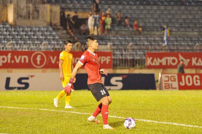 Các thủ môn Nghệ An thống trị V League và hạng Nhất, lập kỷ lục vô tiền khoáng hậu - Ảnh 6.