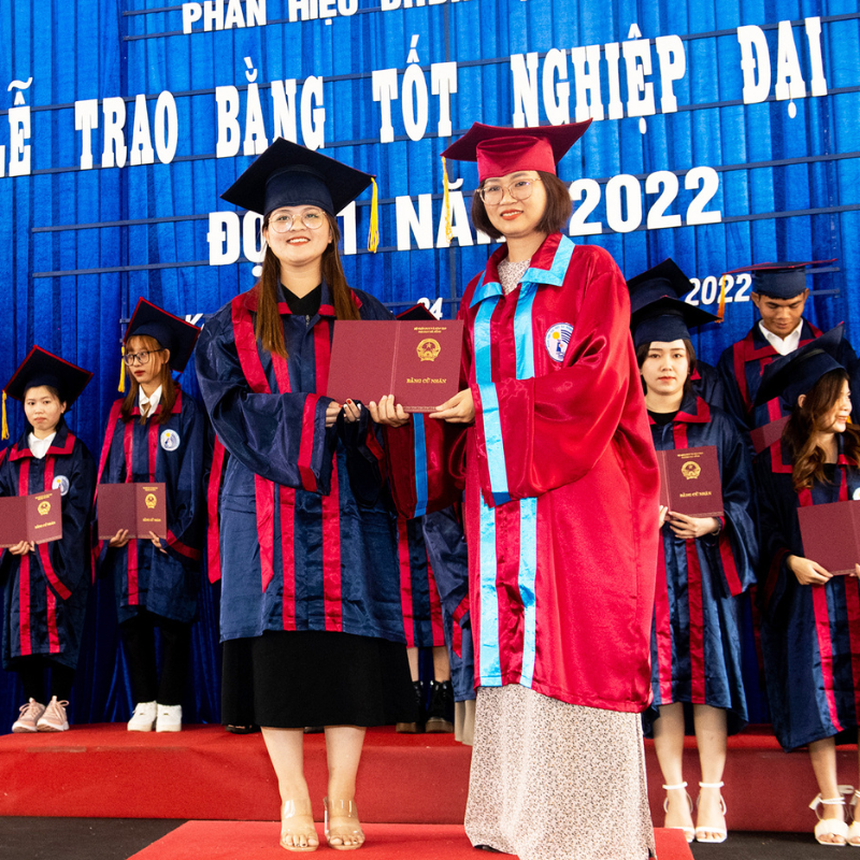 Thực tế phũ phàng, đi làm không như mơ: Tốt nghiệp loại Giỏi nhưng chẳng ai tuyển dụng - Ảnh 3.