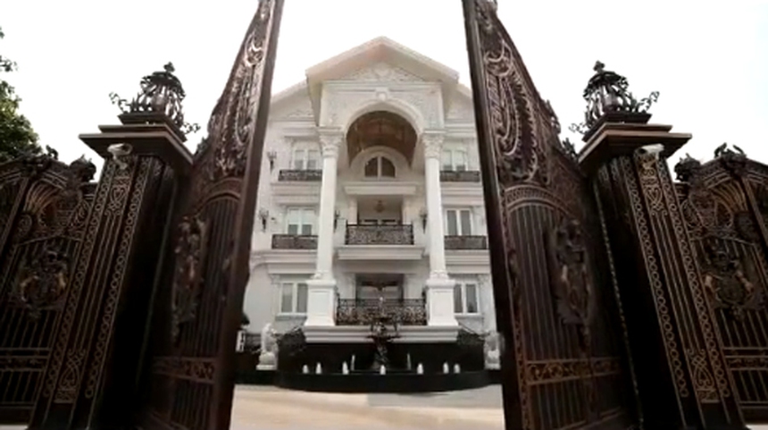 Soi nơi ở của 4 chị đẹp The New Mentor: Biệt thự 1000m2 của Thanh Hằng có đỉnh như lâu đài dát vàng của Lan Khuê? - Ảnh 22.