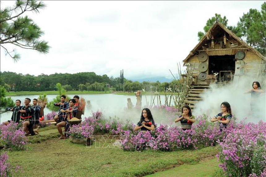 Hà Nội nằm trong những điểm đến thu hút dịp nghỉ lễ Quốc khánh 2-9 - Ảnh 3.