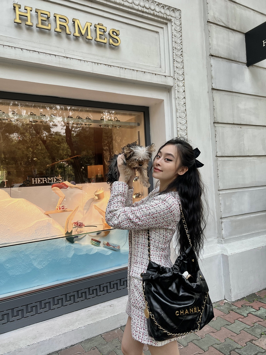 Phong cách đời thường cuốn hút của Chi Hoàng - mẫu ảnh được báo Thái khen ngợi - Ảnh 9. Phong cách đời thường cuốn hút của Chi Hoàng - mẫu ảnh được báo Thái khen ngợi - Ảnh 9.