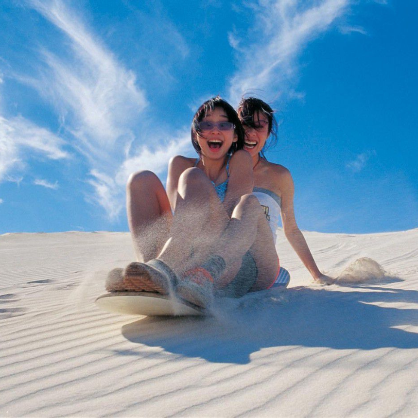 Lạc vào "sa mạc thu nhỏ" ở Quảng Bình, trải nghiệm trượt ván, chạy xe địa hình cực đã - Ảnh 12.