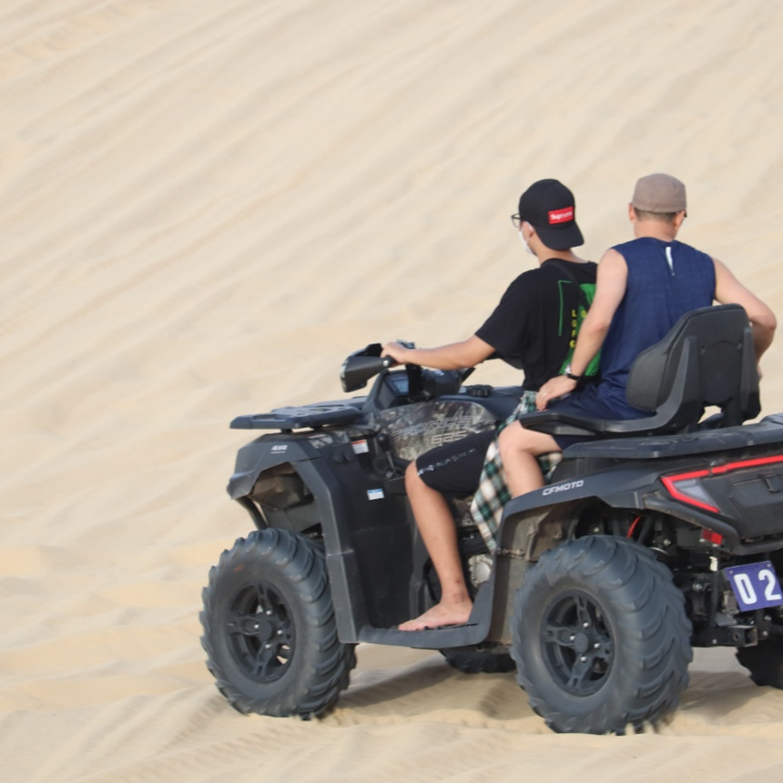 Lạc vào "sa mạc thu nhỏ" ở Quảng Bình, trải nghiệm trượt ván, chạy xe địa hình cực đã - Ảnh 14.