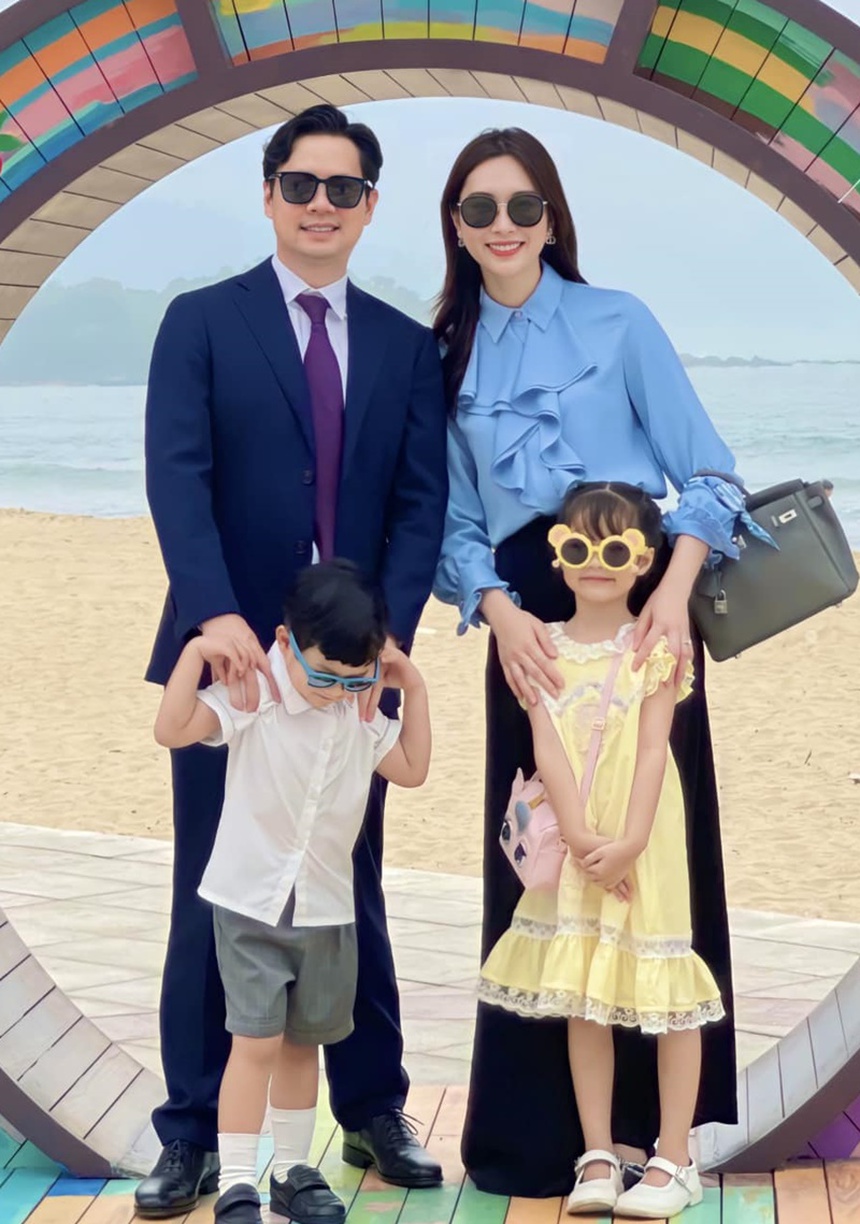 Vợ chồng Đặng Thu Thảo trốn con hẹn hò riêng tư: Nhuận sắc cả đôi, hôn nhân viên mãn - Ảnh 11. Vợ chồng Đặng Thu Thảo trốn con hẹn hò riêng tư: Nhuận sắc cả đôi, hôn nhân viên mãn - Ảnh 11.