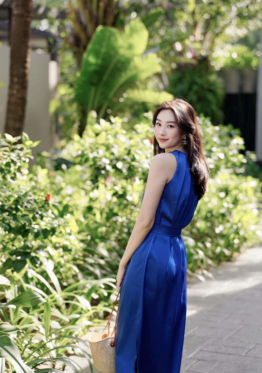 Vợ chồng Đặng Thu Thảo trốn con hẹn hò riêng tư: Nhuận sắc cả đôi, hôn nhân viên mãn - Ảnh 10. Vợ chồng Đặng Thu Thảo trốn con hẹn hò riêng tư: Nhuận sắc cả đôi, hôn nhân viên mãn - Ảnh 10.