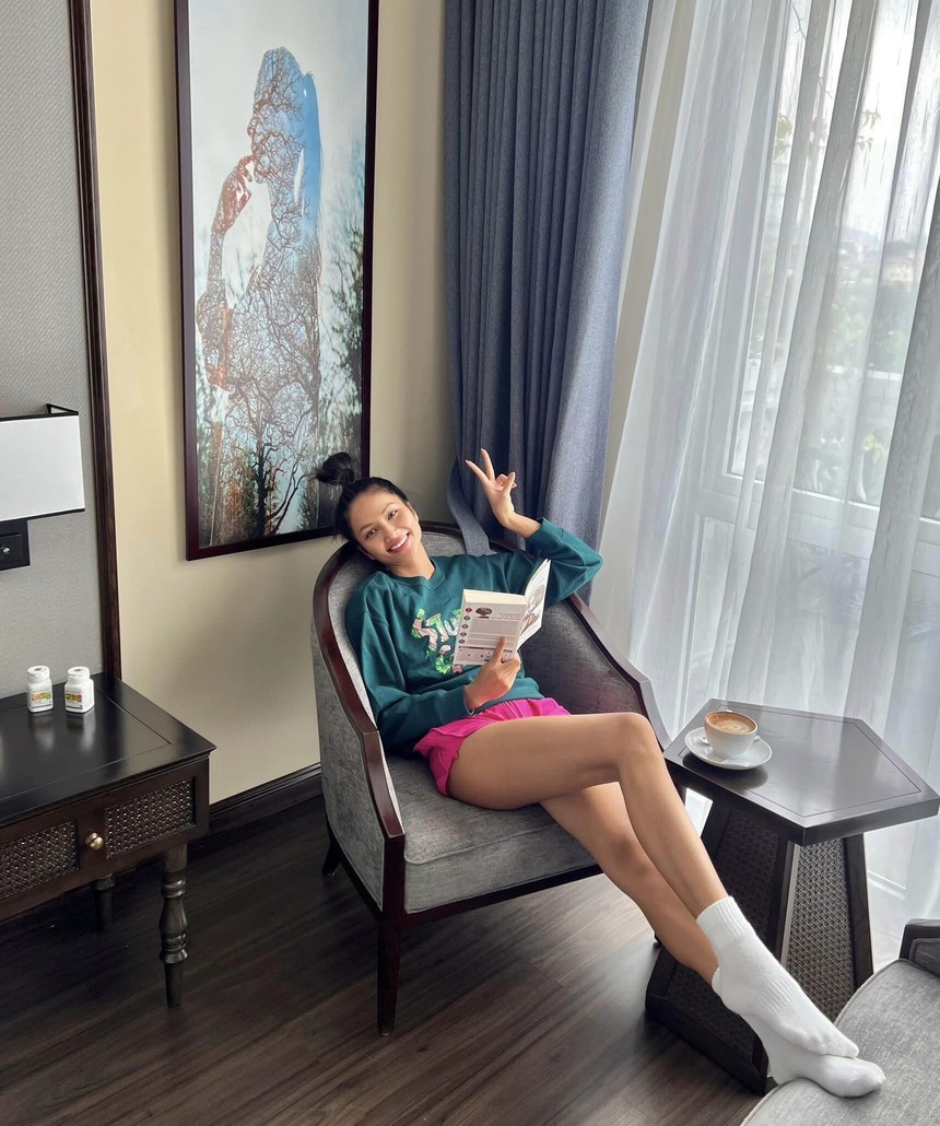 Sao Việt 10/9: Phương Oanh hiếm hoi dự sự kiện showbiz, 'Vua cá Koi' và Hà Thanh Xuân 'đứt gánh' sau đám cưới ngôn tình - Ảnh 4.