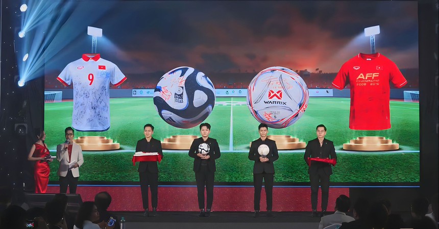 Sự kiện ‘Bóng Đá Việt - Kiệt Tác Số’ tri ân những người hùng bóng đá Việt Nam - Ảnh 2.
