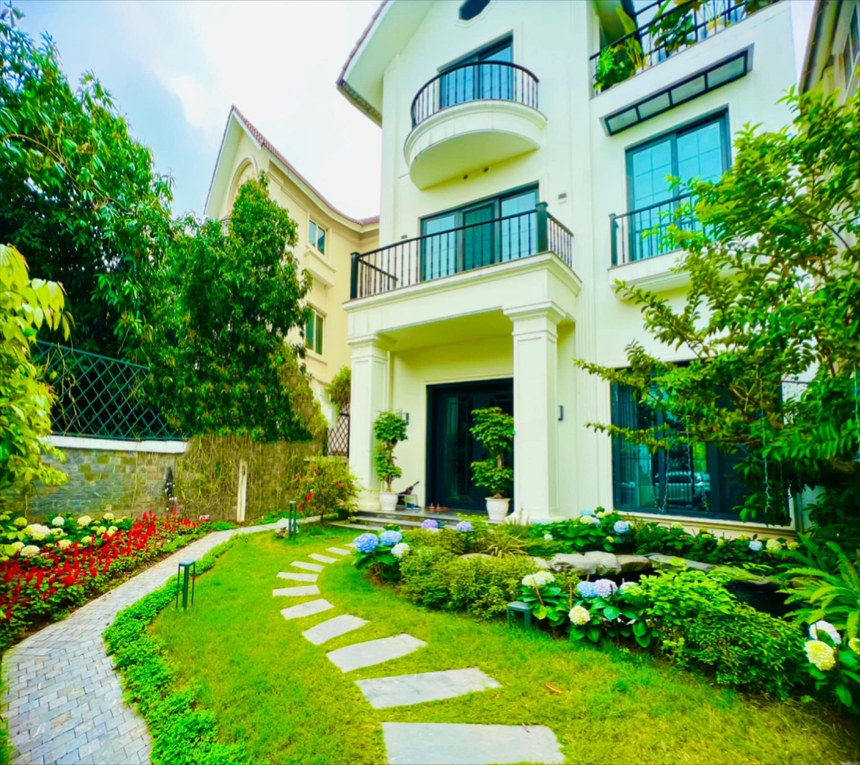 Cuộc sống nhung lụa của nữ diễn viên Lã Thanh Huyền: Hạnh phúc khi "nửa kia" là chỗ dựa vững chắc - Ảnh 8.