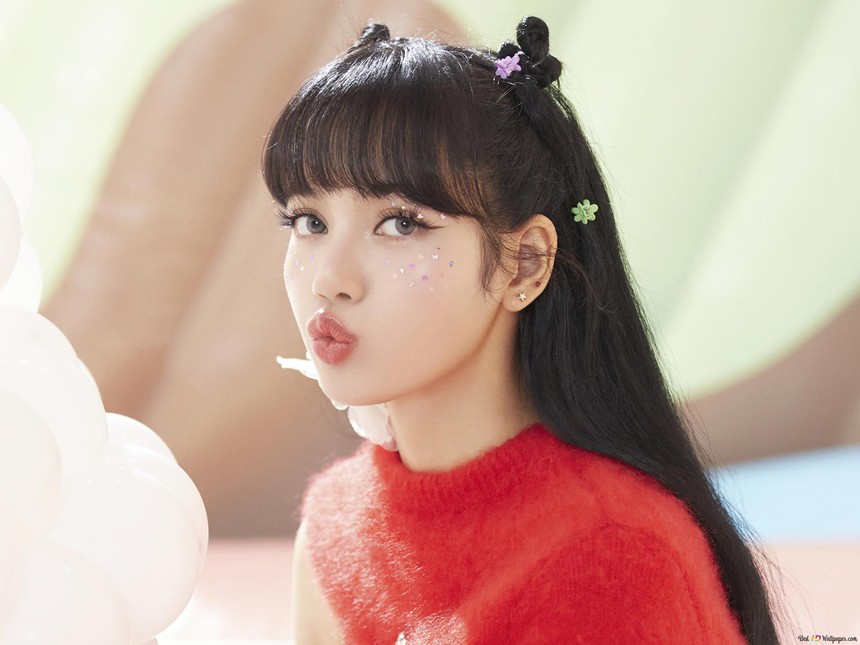 Gia thế lép vế của Lisa Blackpink so với bạn trai tỷ phú Pháp - Ảnh 2.