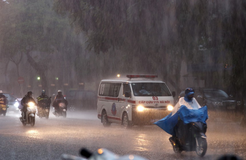 Đầu tuần nhiều khu vực trên cả nước có mưa dông - Ảnh 1. Đầu tuần nhiều khu vực trên cả nước có mưa dông - Ảnh 1.