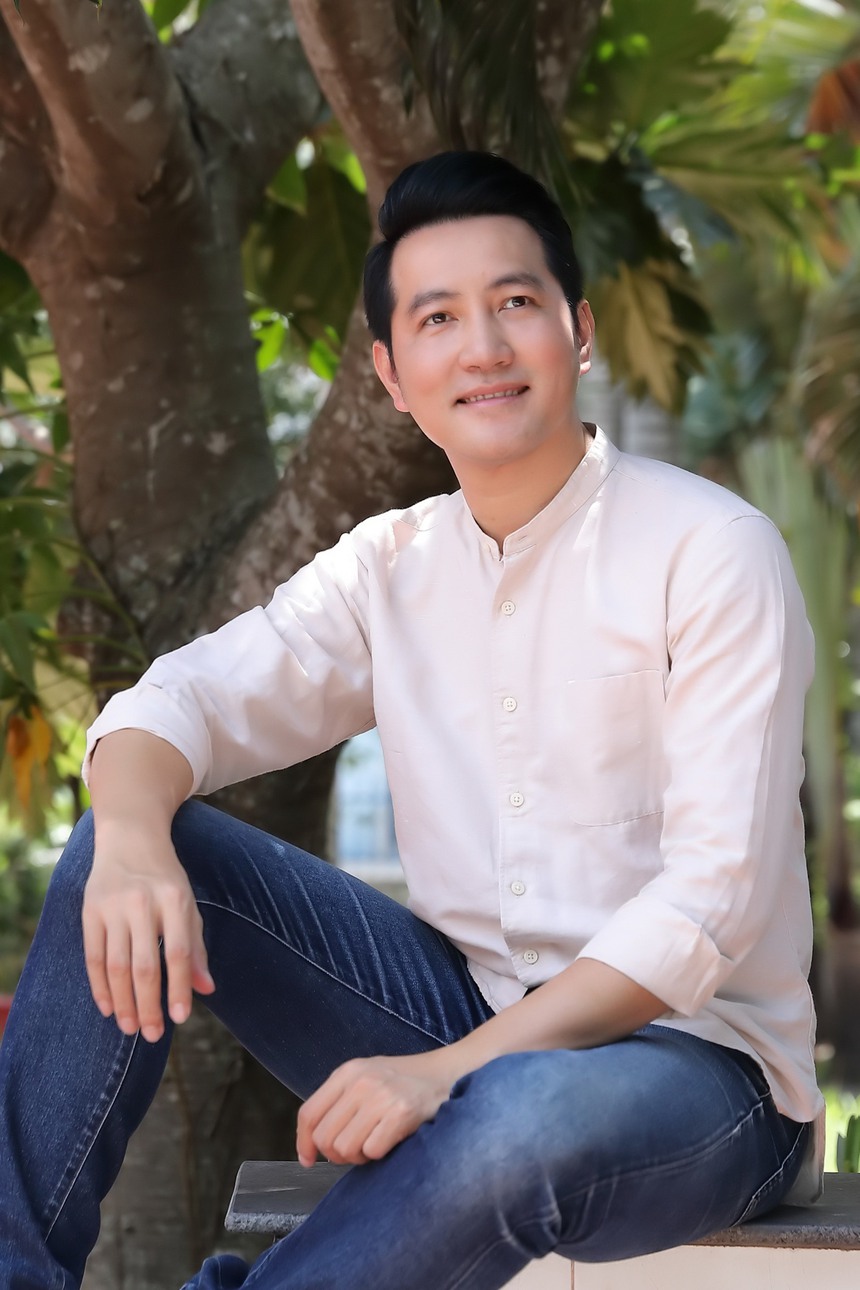 Ca sĩ Phi Hùng: Chàng diễn viên ballet và lối rẽ âm nhạc, điện ảnh - Ảnh 2.