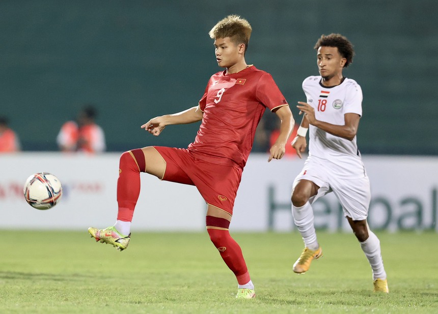 Khi triết lý kiểm soát bóng vẫn còn là lý thuyết - Ảnh 1. Khi triết lý kiểm soát bóng vẫn còn là lý thuyết - Ảnh 1.