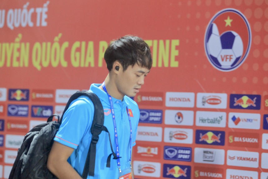 TRỰC TIẾP bóng đá Việt Nam vs Palestine: Xem HLV Troussier 'xếp hình' - Ảnh 4.