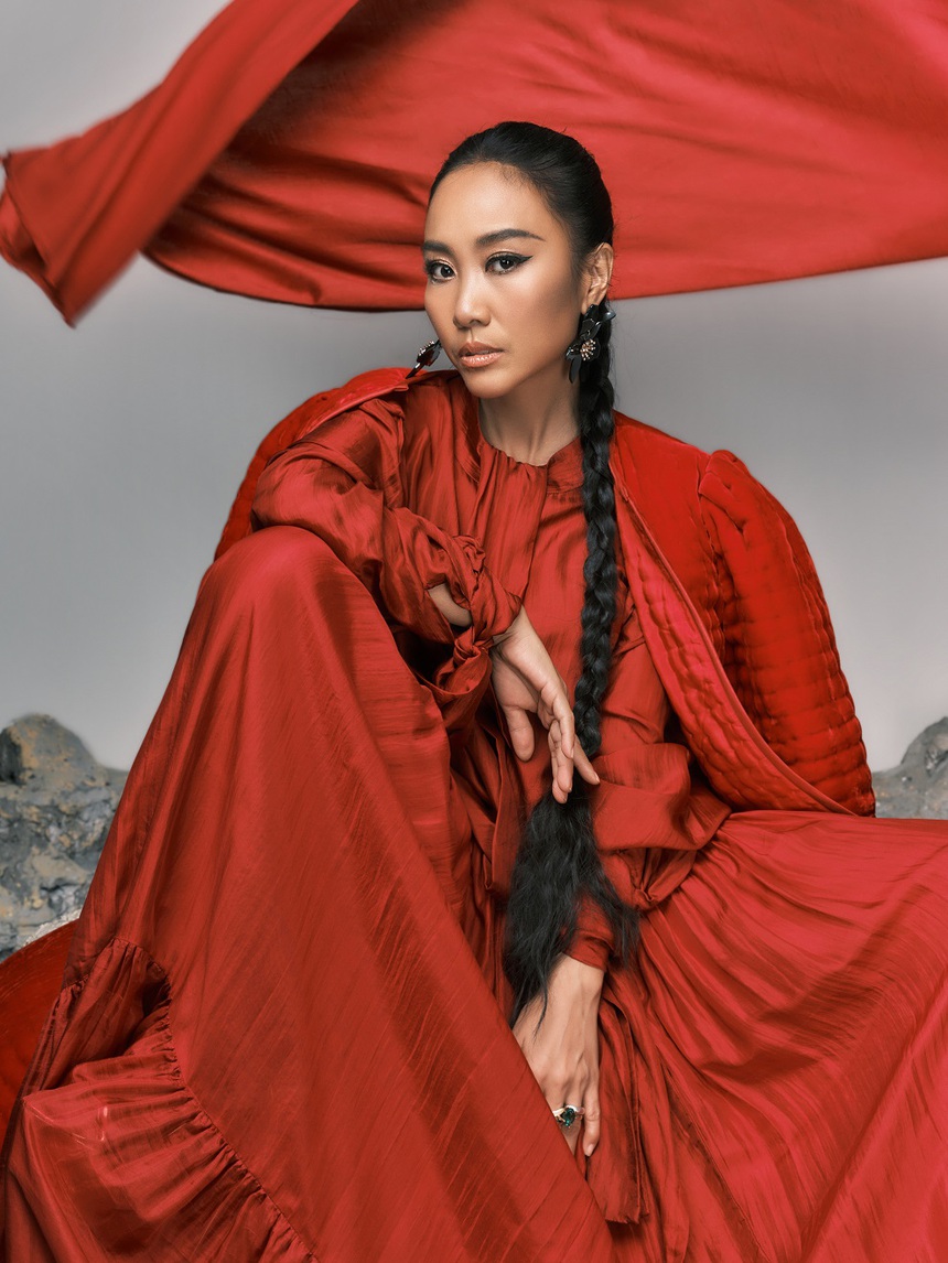 Hoa hậu H’Hen Niê học hát và nhảy để tham gia Chị đẹp đạp gió rẽ sóng 2023 - Ảnh 5.