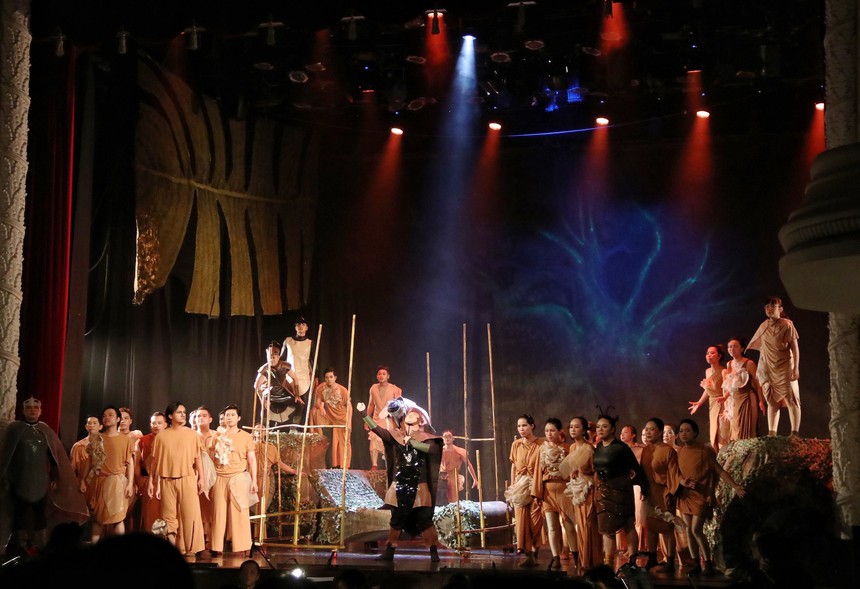 Vở nhạc kịch 'Dế Mèn phiêu lưu ký': Thông điệp ý nghĩa về cuộc sống, tình yêu thương  - Ảnh 2.