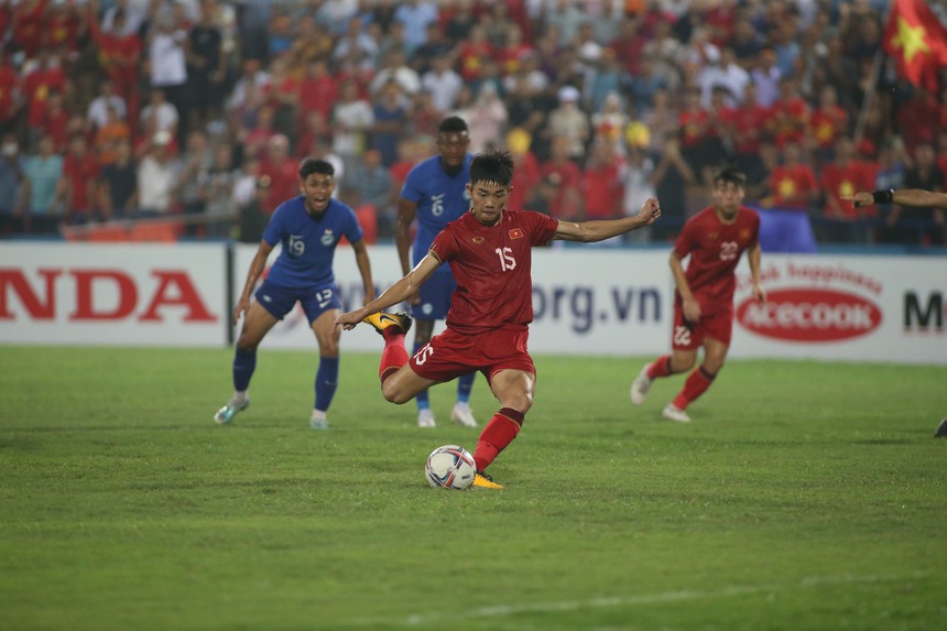 Đình Bắc: Từ bị SLNA từ chối vì còi tới thăng hoa tại hạng Nhất và ghi bàn cho ĐTQG ở tuổi 19 - Ảnh 3.