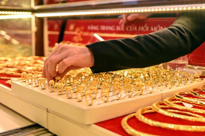 Giá vàng hôm nay 12/9: Hướng đến mức cao kỷ lục trước thềm cuộc họp của FED - Ảnh 1.