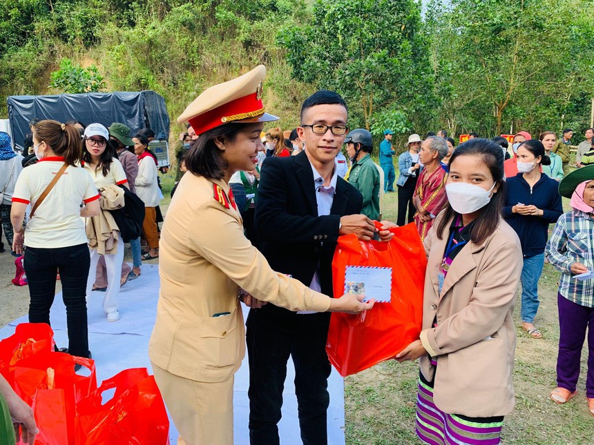 Võ Duy Phúc – Chàng trai đất Quảng với hành trình thiện nguyện "Cho đi là còn mãi" - Ảnh 1.